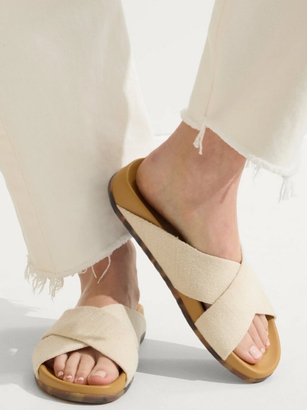Womens Beige Crisscross Slide Sandals - Unbranded
